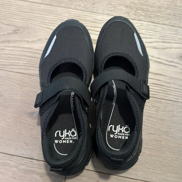 BNWOT ryka Mary Jane’s in black - Picture 2 of 4